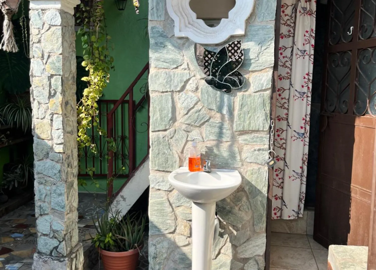 Jireh Guesthouse Антигуа-Гватемала Мини-отель