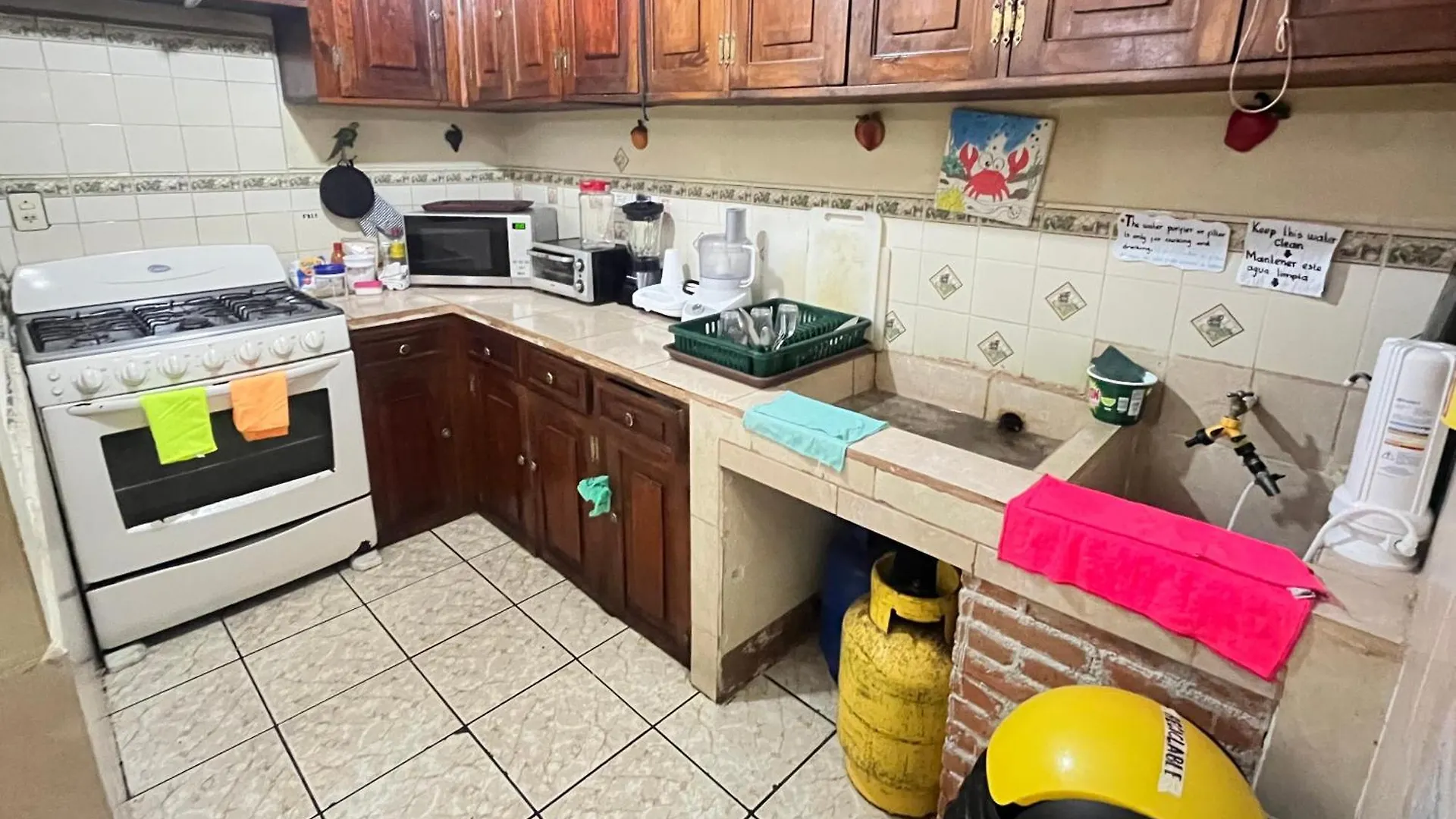 Мини-отель Jireh Guesthouse Антигуа-Гватемала